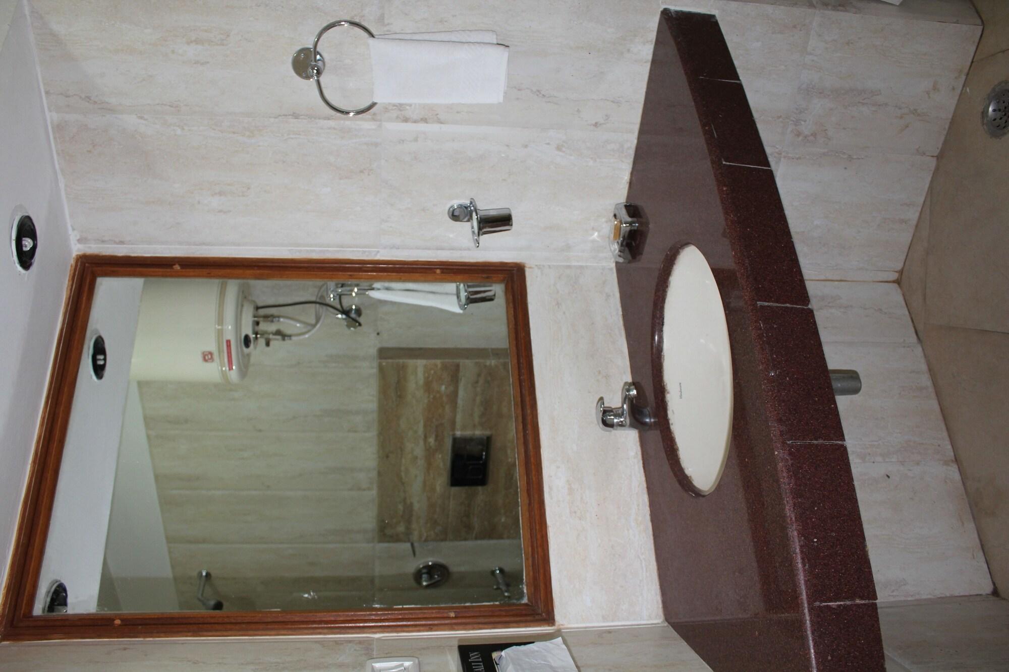 Bravia Hotel Manali Inn מראה חיצוני תמונה